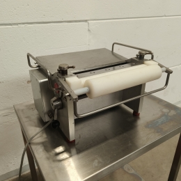 Derinding machine